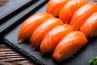 17.Sushi salmón(8 unidades)