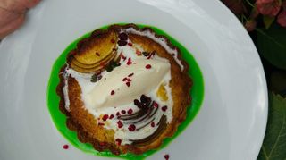 Теплий яблучний тарт (190г)