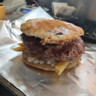 Бургер с телешка плескавица