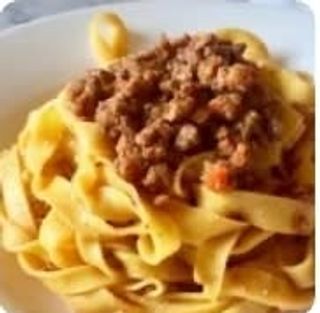 Fettuccine tagliate a mano al ragù
