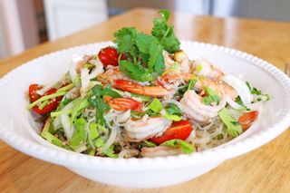 Thai soy sauce glass noodles (pad see ew woon sen)