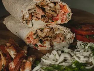 Сулугуні з м'ясом (550г)