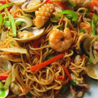 107 - Noodles con frutti di mare  / Noodles with seafood / 海鲜炒面