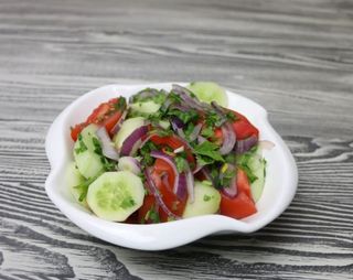 კიტრი-პომიდვრის სალათი