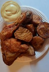 Zestaw obiadowy udko z ziemniakami i napojem duży bez sosu