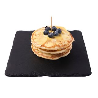 Pancakes con crema pasticcera e mirtilli freschi