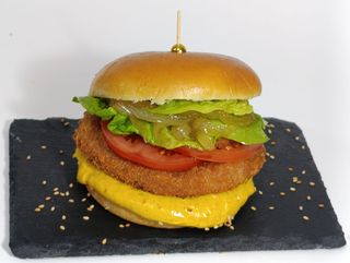 Burger chicken panko con patatas 