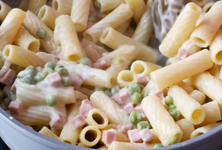 Maccheroni panna e prosciutto