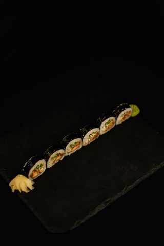 Футомаки печена сьомга 6 бр. 150гр.