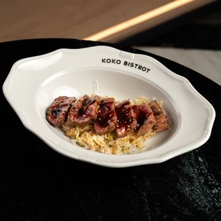 Muschi de vita tataki cu orez jasmine  si glaze de teriyaki 270 gr