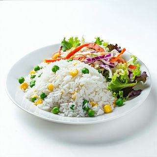 Ryż z groszkiem, kukurydzą i surówką