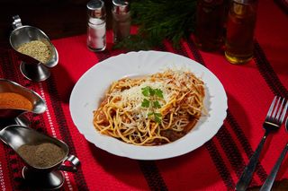 Spaghetti cu parmezan si ciuperci