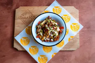 Supreme Fries Pui si salata Pico de Gallo