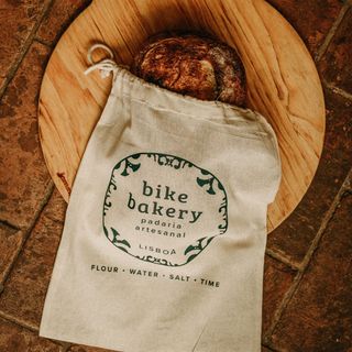 Saco de pão em tecido