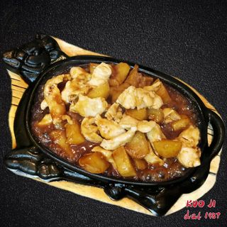 32b  -Pollo con patate alla piastra