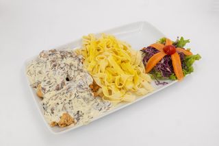 Piletina sa belim sosom i pečurkama 500g