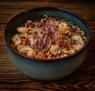 Yakisoba panceta y gambas