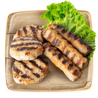 Кебапчета(100гр.бр.) на плоча с гарнитура (2бр)