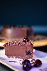  Торта Линд Черна череша