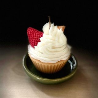 Lumânare parfumată handmade brioșă