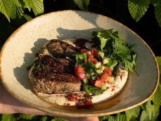 Хумус з кебабом з яловичини (300г)