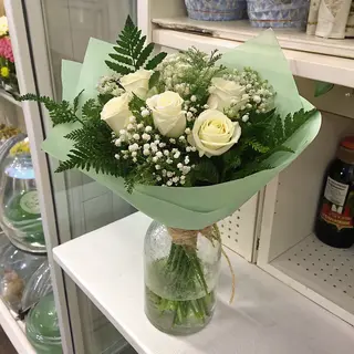 Mini Bouquet Crème - 7 Roses Blanches