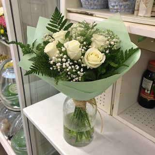 Mini Bouquet Crème - 7 Roses Blanches