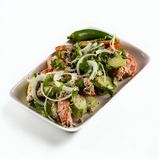 კიტრი-პომიდვრის სალათი ნიგვზით