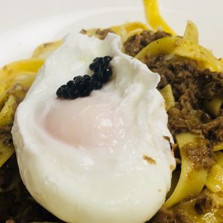 Fettuccini Al Tartufo Nero E Uovo In Camicia