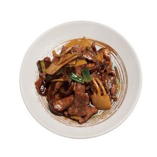 Wok de ternera con bambú y setas