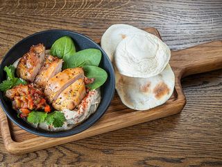 Хумус з курячим стегном (250g)