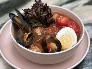 Рамен з морепродуками (450g)