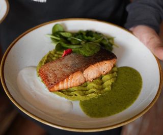 Łosoś po żydowsku 470g