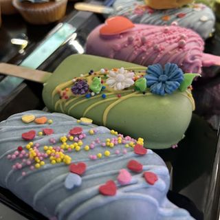 Тортичка на клечка - Cakesicles