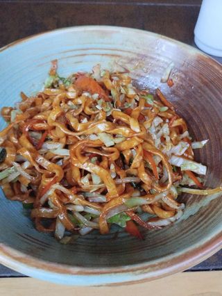 921 Domaći prženi rezanci vegetarijanski