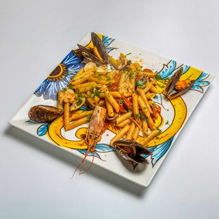 Spaguetti o penne allo scoglio
