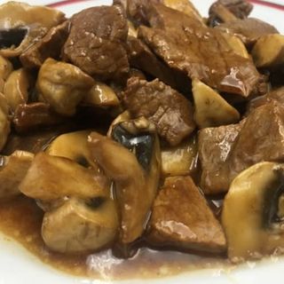 Ternera Con Champiñones