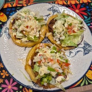 Sopes Vegetarianos (3 uds.)