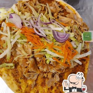 Pizza turca mixta de ternera y cordero con queso