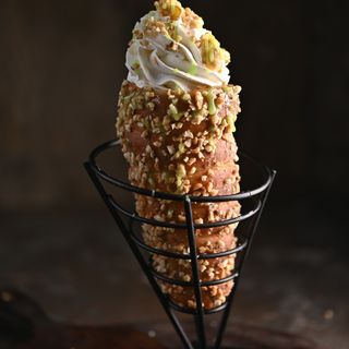 Кюртош у шоколаді з шоколадною пастою та крем пломбірний