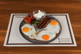 Omlet, kajgana ili jaja na oko