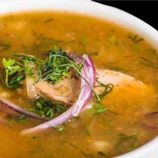 encebollado (pequeño) con porcion de arroz 