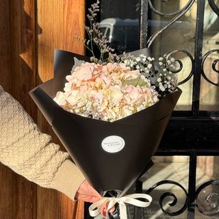 The Lonely - Hortensia Jumbo Rosa Que Lo Dice Todo Sola