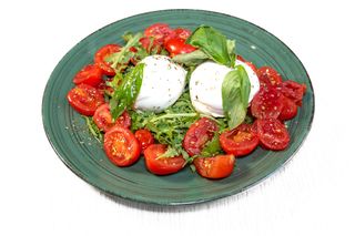Piatto caprese con bufala