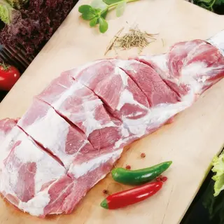 Jagnięcina Łopatka z Kością 1 Szt Cały 1.5 Kg