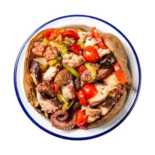 Polpo* , pomodoro, olive, sedano e origano
