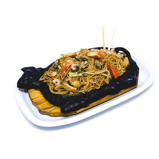 204. Спагети с морски дарове (700гр)