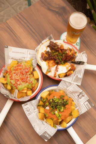 Ración De Patatas Cabronas