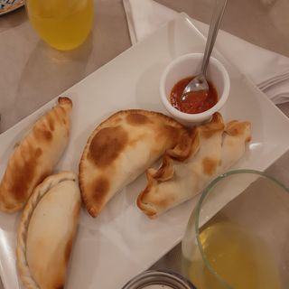 Empanada Al Horno De Queso Y Cebolla