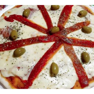 Pizza estilo argentino especial (35 cm.)